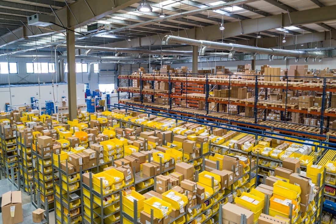 Fulfillment center with parcels and picking bins
